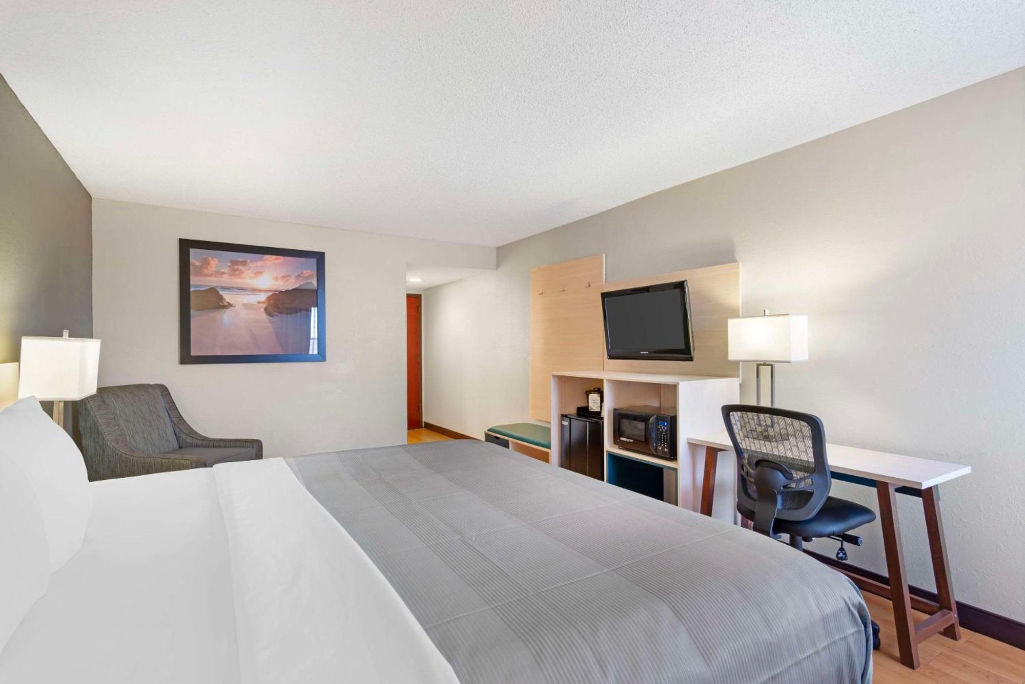 Quality Inn Valley - West Point Exterior photo