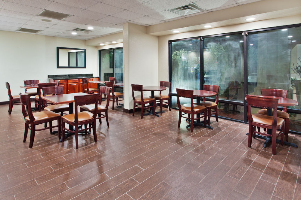 Quality Inn Valley - West Point Exterior photo